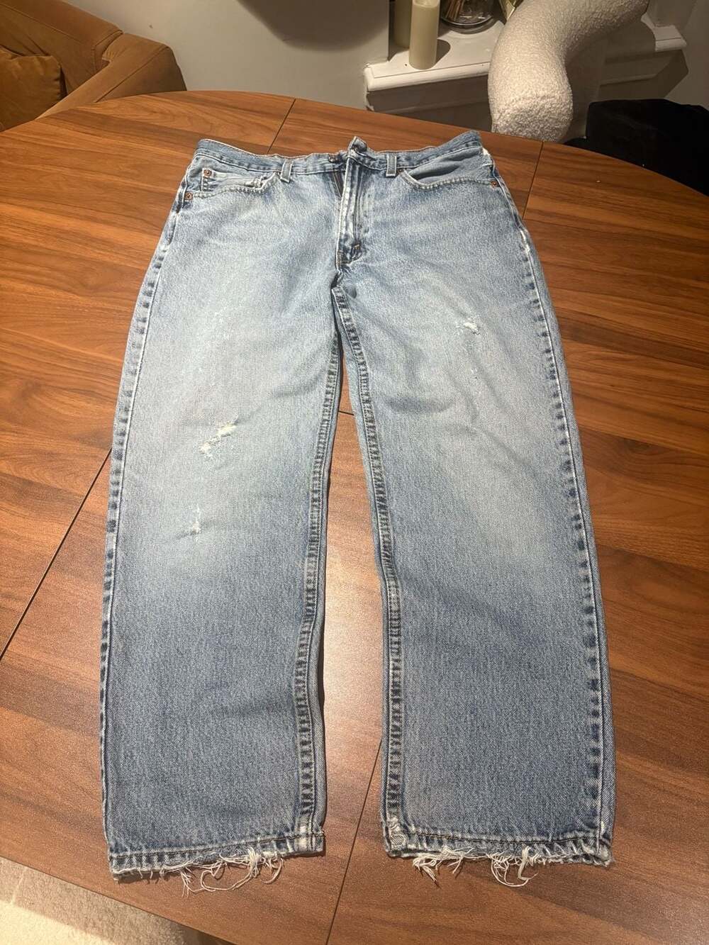 Levi's 550 34x30 Relaxed Tapered Denim Mom Jeans Light Blue Distressed